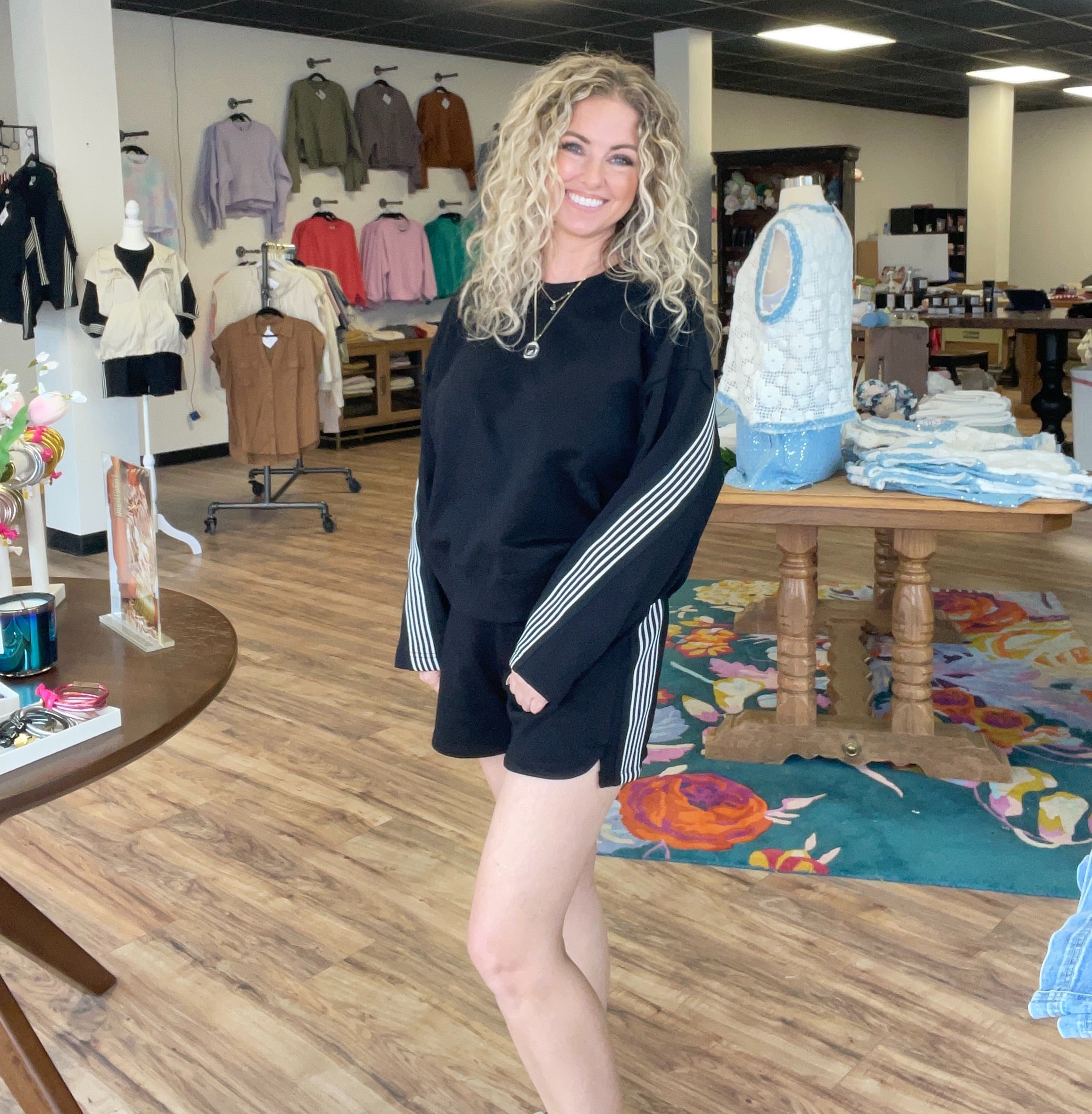 Black Wrap Around Stripe