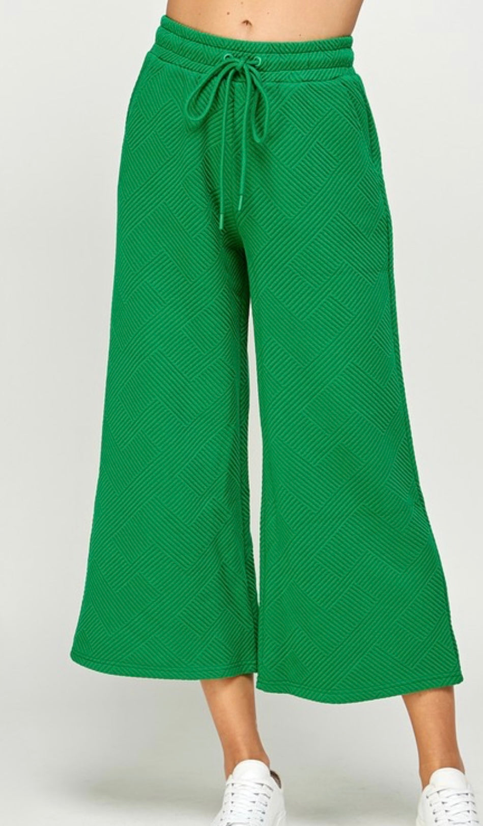 TEXTURED TOP AND PANT SET