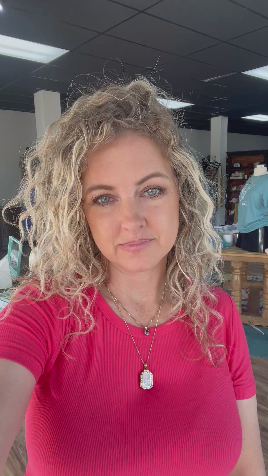 OLIVIA ACID WASH HIGH RISE CROP JEAN