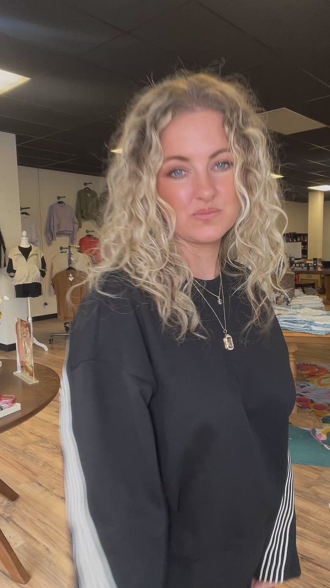 Black Wrap Around Stripe